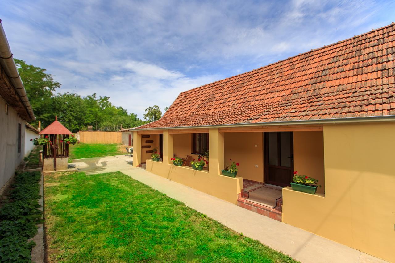 Fortuna Apartments Pacir Exterior foto
